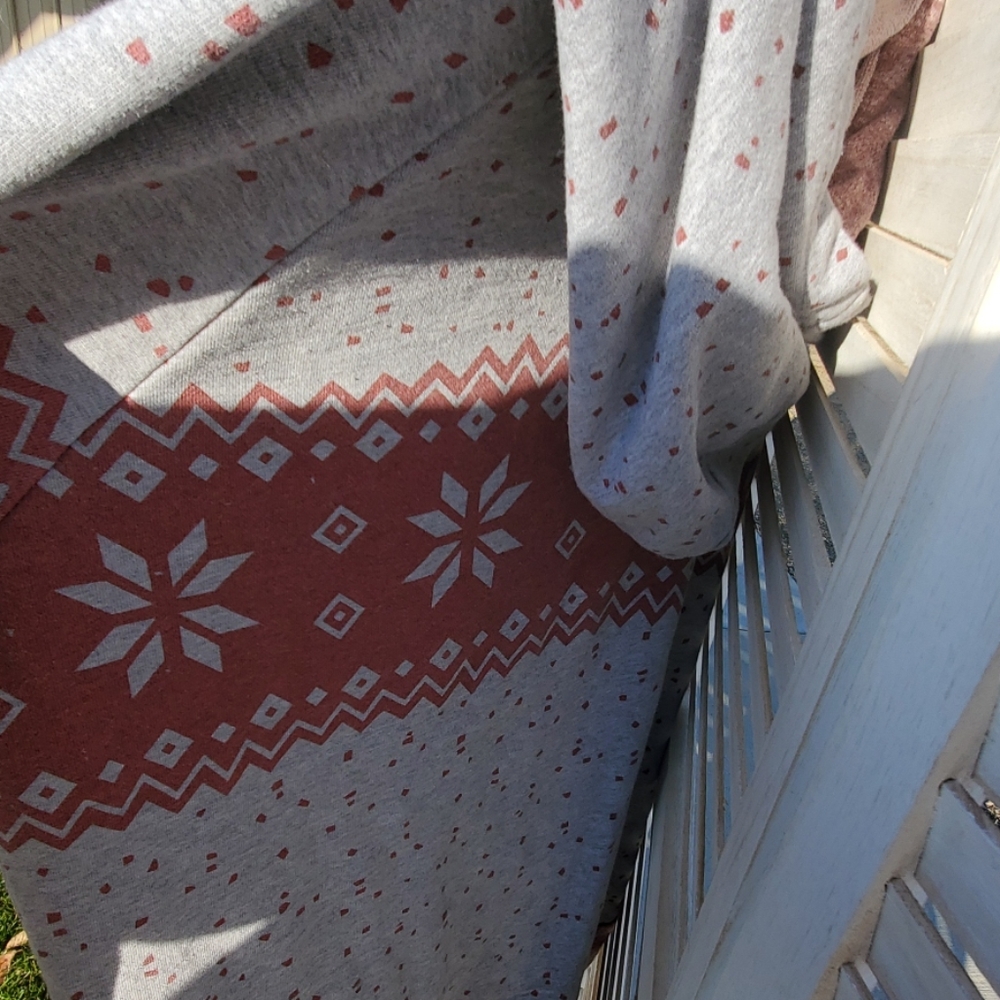 Sweater - Picture 2 of 2